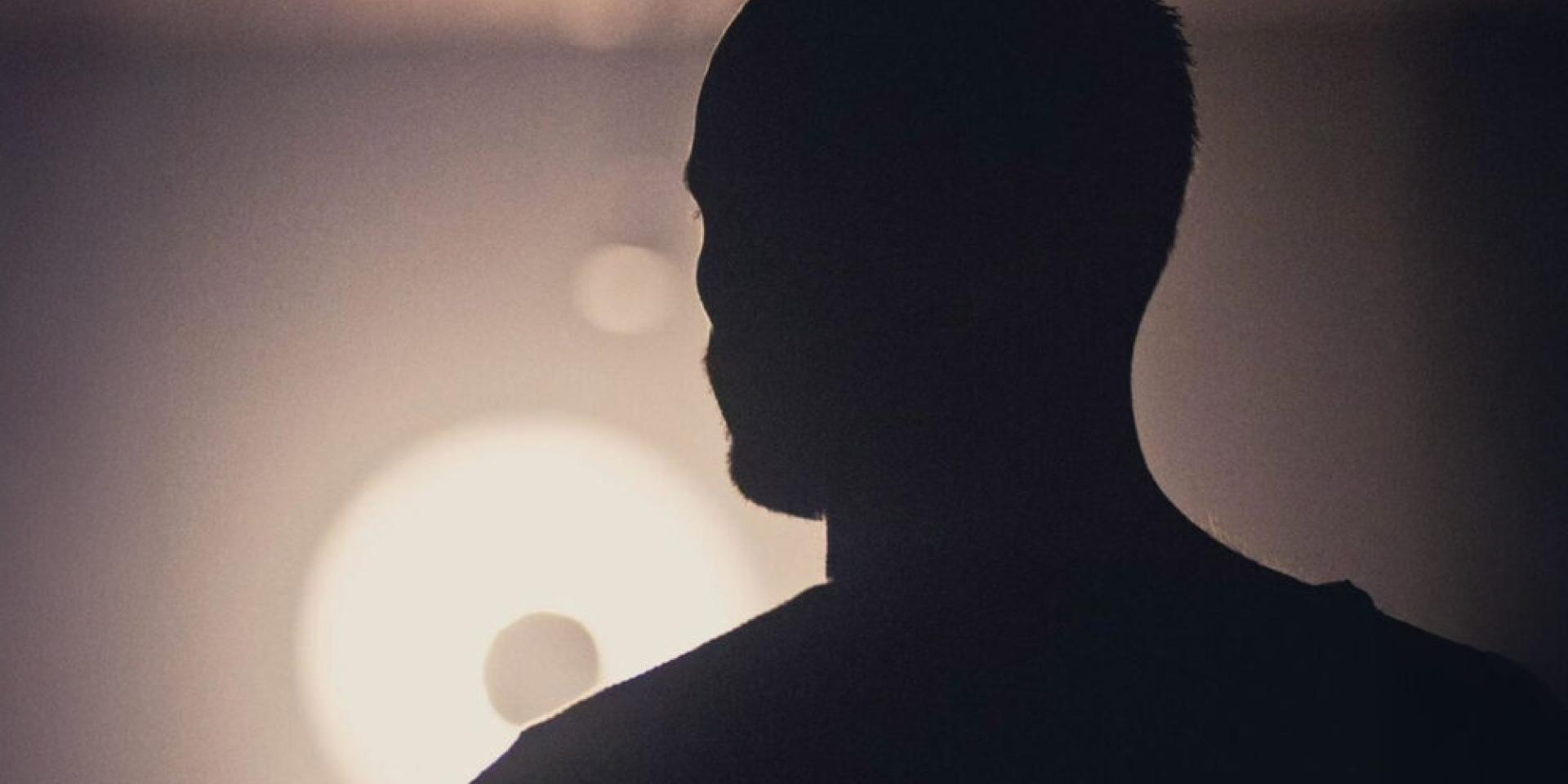 silhouette_man